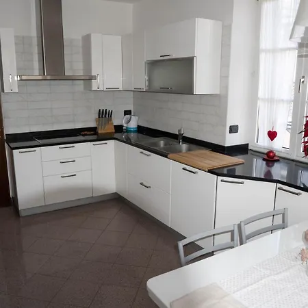 Апартаменти Sunshine *